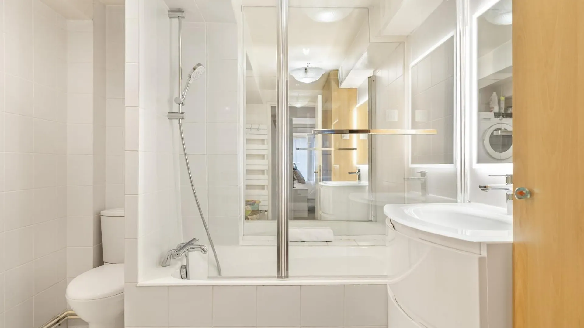 Ballerine Paris Apartment